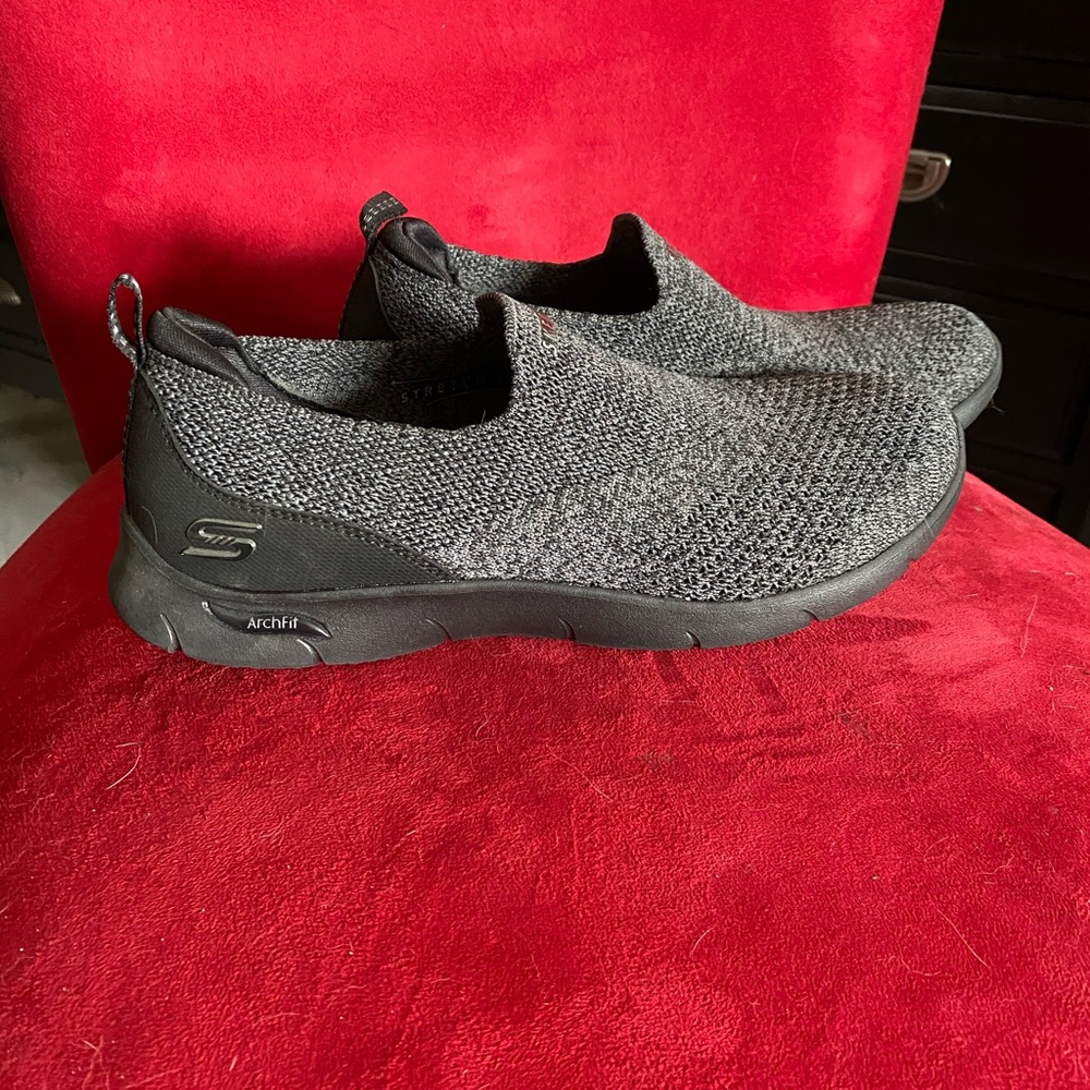 Sketchers Air-cooled Arch fit